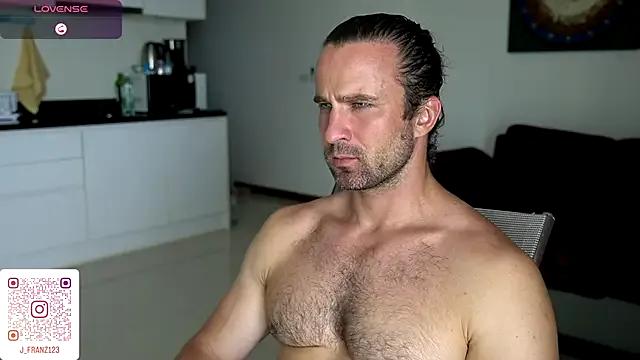 Jonathan___123 on StripChat