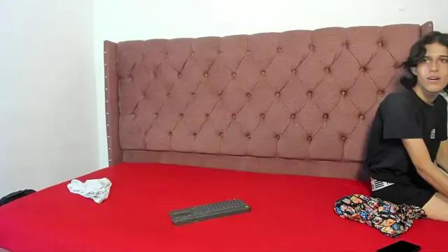 jony_honey on StripChat