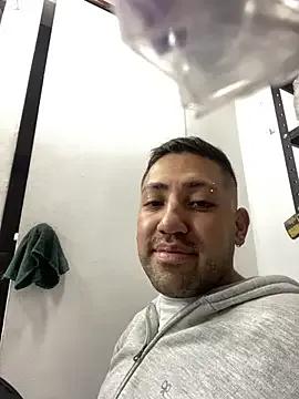 JuanZapata33 on StripChat