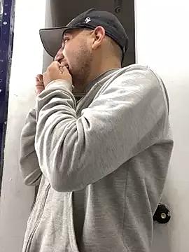 JuanZapata33 on StripChat