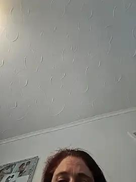 juicypuss25 on StripChat