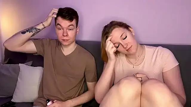 julielourens on StripChat