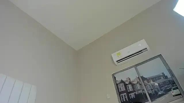 julieta_flower on StripChat