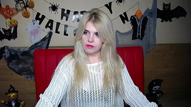 Julya_Barbi on StripChat