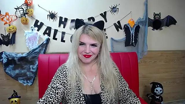 Julya_Barbi on StripChat