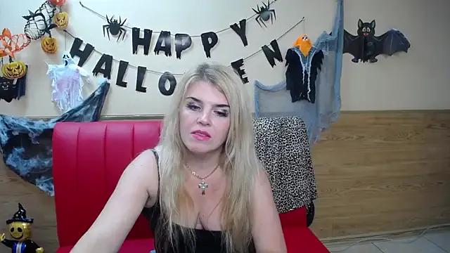 Julya_Barbi on StripChat