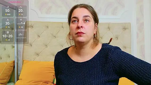 KarinaNoir on StripChat