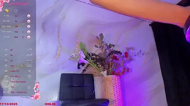 Karla-Ebony on StripChat