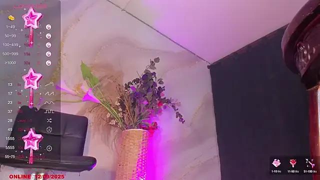 Karla-Ebony on StripChat