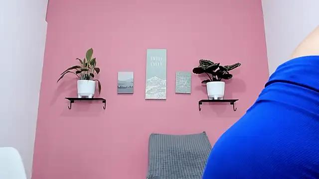 Karo_11_ on StripChat