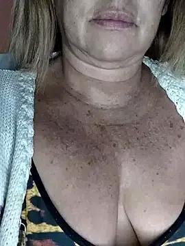 Kasandra_Ho on StripChat