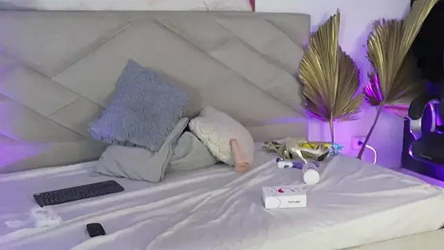 KateValencia on StripChat