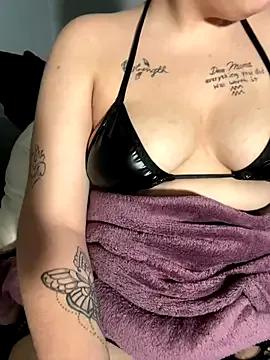 Kayliee420 on StripChat