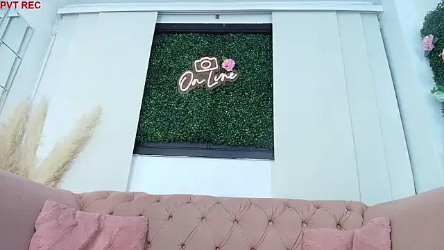 keyla_mejia on StripChat