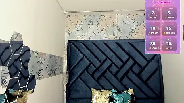 Kiara_Cruz__ on StripChat