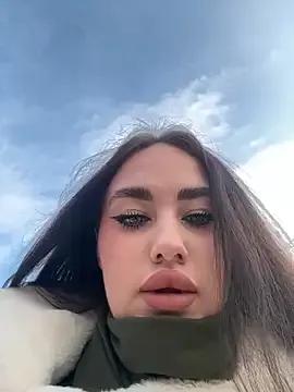 KiraSunshine on StripChat