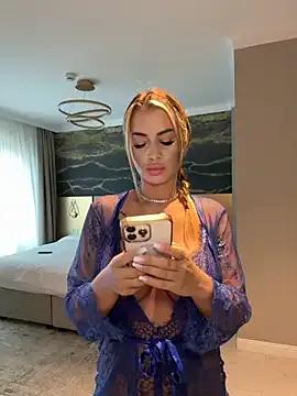 KirstieVegas on StripChat