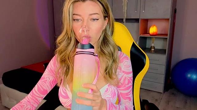 Kisasolo on StripChat