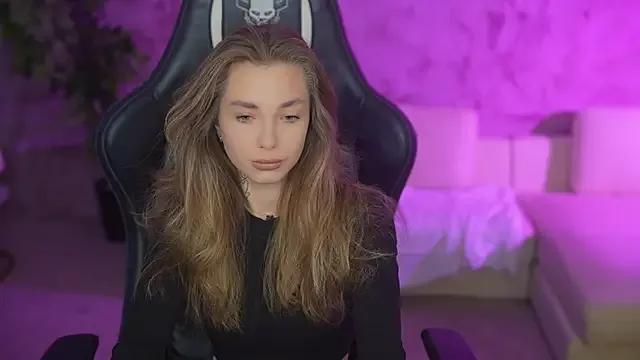 Kisasolo on StripChat