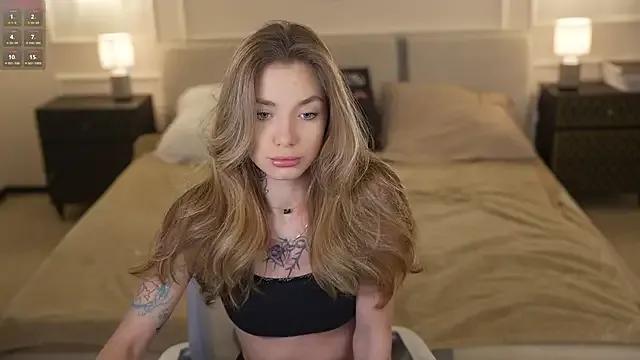 Kisasolo on StripChat