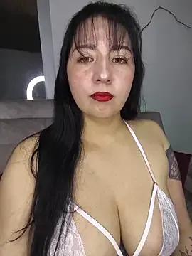 kitten25-hott on StripChat