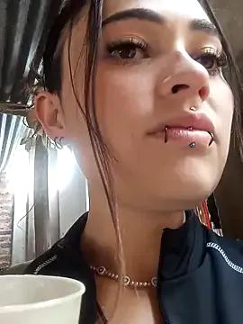 KittenMiss_ on StripChat