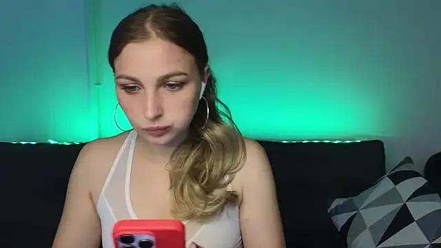 KittyYoda on StripChat