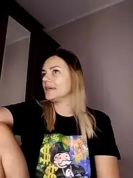 KrissSexi on StripChat