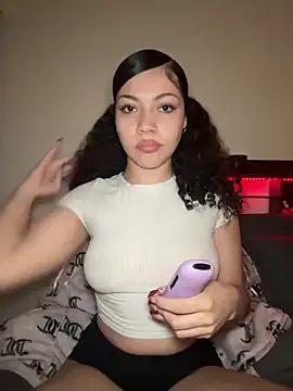 ladylavish on StripChat