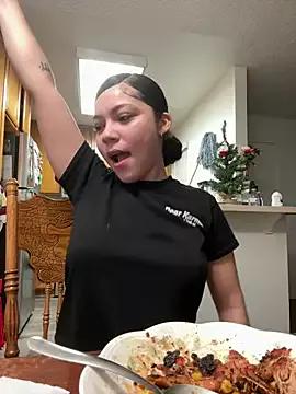 ladylavish on StripChat