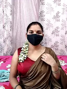 Lalitha-1995 on StripChat