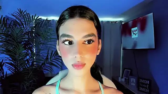 LanaOrtiiz on StripChat