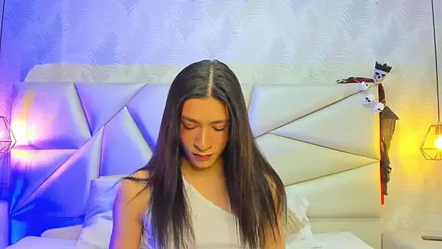 laurettedela_rouse on StripChat