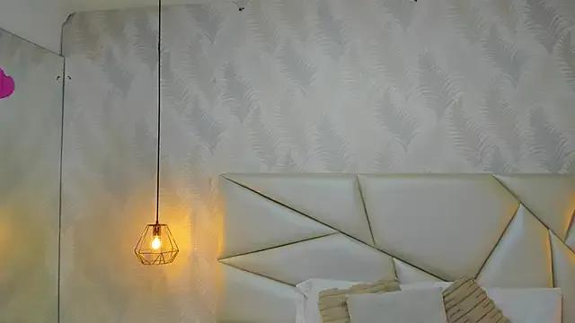 laurettedela_rouse on StripChat