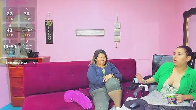 lesbiancuple on StripChat