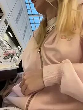 Lia__Love — Wake up my pussy with buzzz