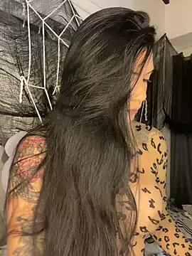 liahouses on StripChat