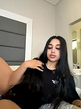 LilMisIndianx — Last tipper gets a video