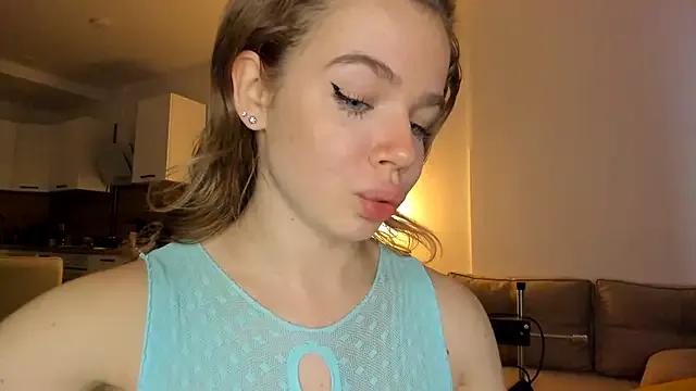 lit_asella on StripChat