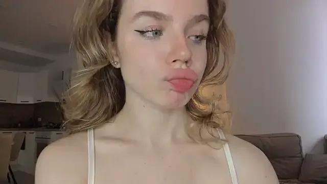 lit_asella on StripChat