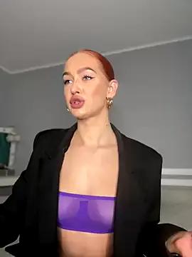 LittleFox___ on StripChat