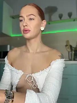 LittleFox___ on StripChat