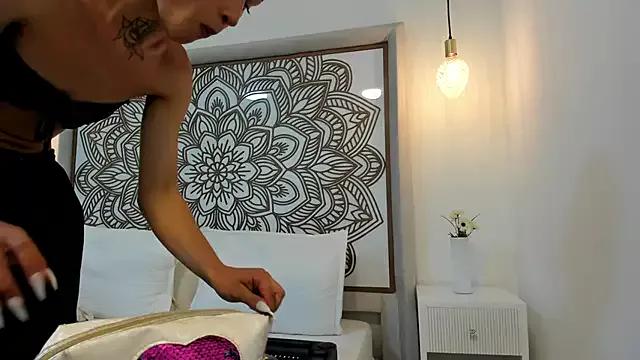 Lizz_Luna on StripChat