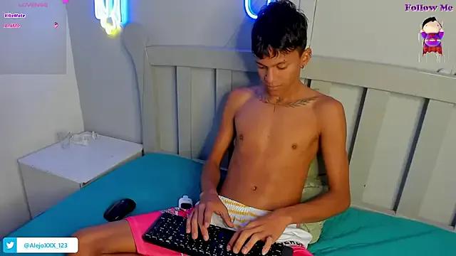 loistwink_ on StripChat