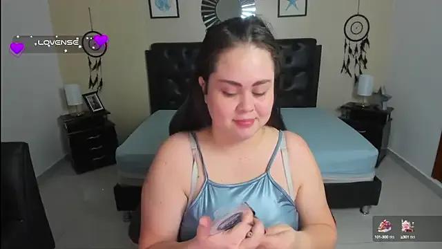 LolaVillalobos on StripChat