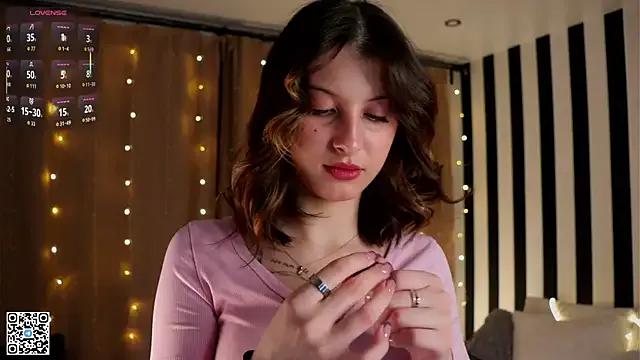 LorinaMaffitt on StripChat