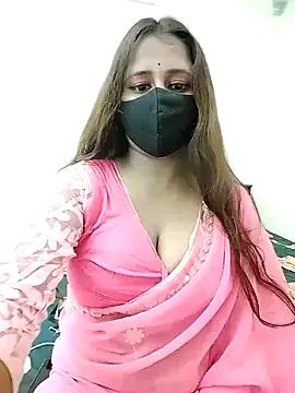 LoveLy-Soneya on StripChat