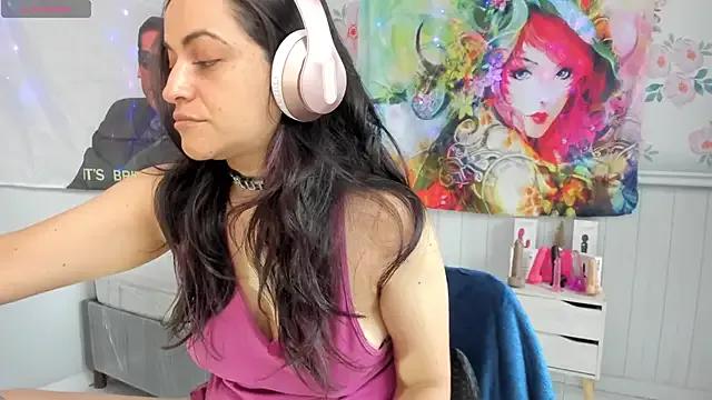 LovelyAzucena on StripChat