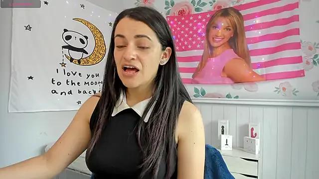 LovelyAzucena on StripChat