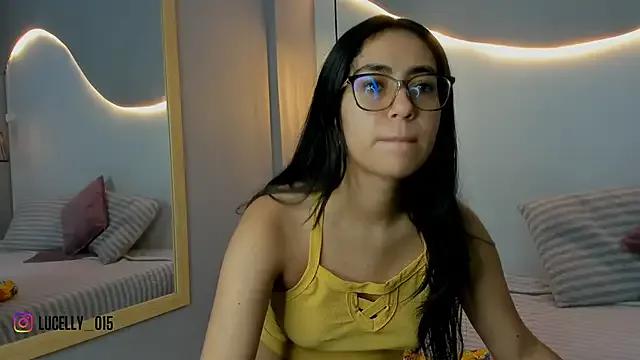 lucelly_15 on StripChat